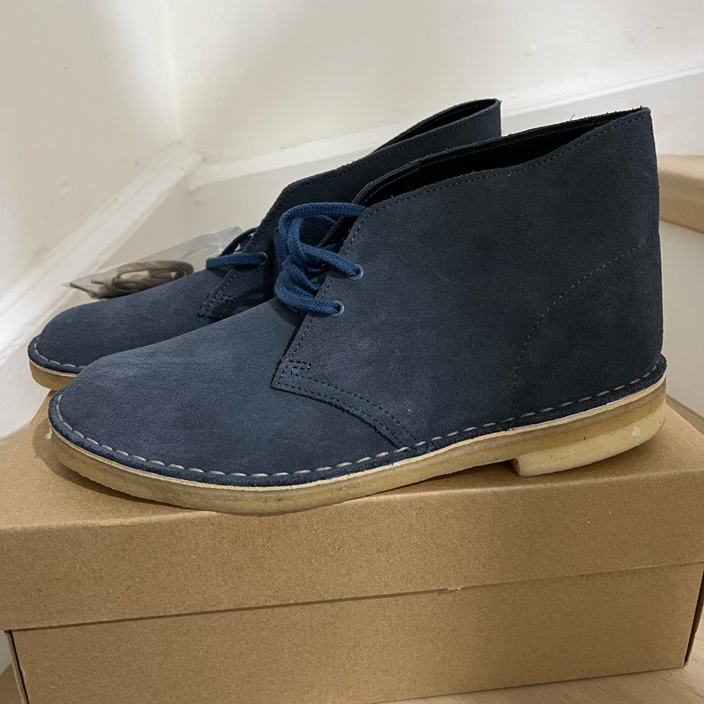 Clarks desert boots in us 8